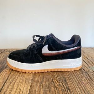 Women’s Nike Air Force 1 '07 LX - US Size 6
